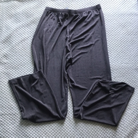 Travelers by Chico’s Mochachino travelers no tummy regular pants.Size 2 Reg. New - Picture 2 of 8